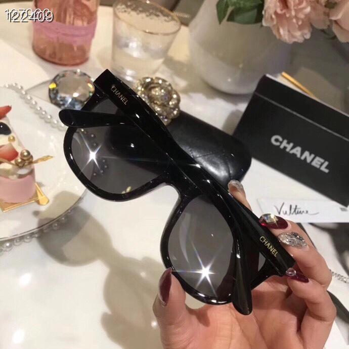 CHANEL香奈兒 黑色+透灰 開春爆款 高清偏光鏡片 女款太陽鏡 超輕不壓鼻  lly1133